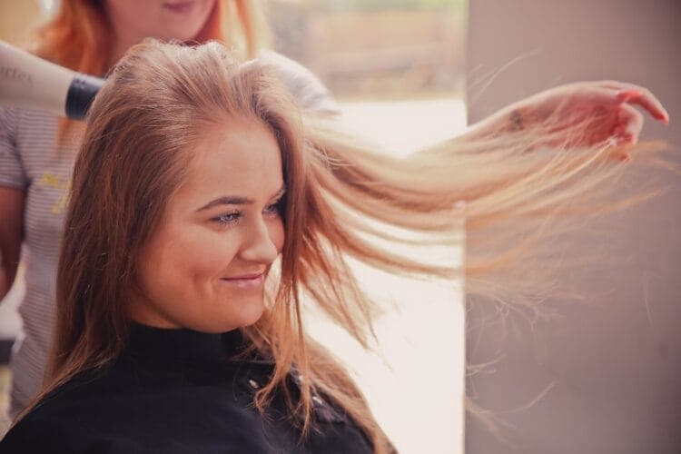 Como Tingir o Cabelo com Anilina